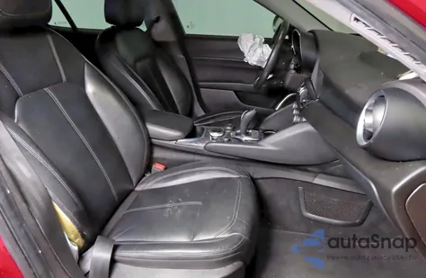 2020 Alfa Romeo Giulia z USA, uszkodzony, nr VIN ZARFAMAN4L7625253